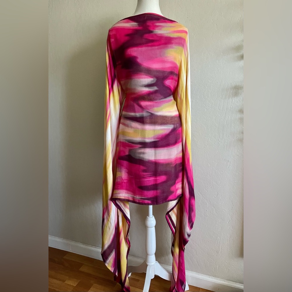 Fuchsia beach cover
